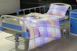 E11 Cotton Hospital Bed Linen Big Checks