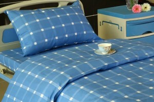 E12 Cotton Checkered Hospital Bed Linen