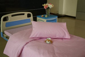 E10 Cotton pink Windmill Hospital Bed Linen