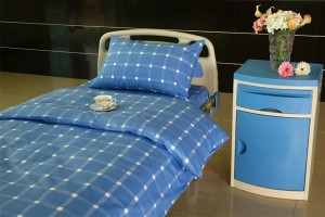 E12 Cotton Checkered Hospital Bed Linen